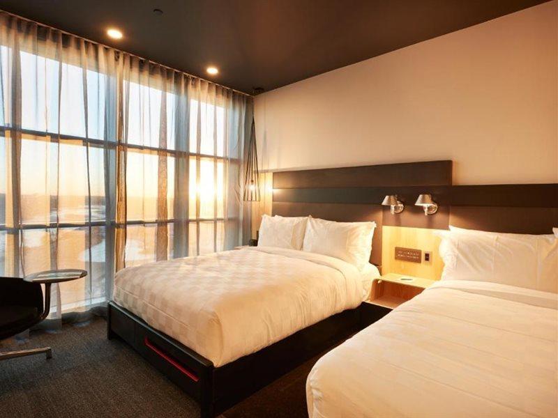 Alt Hotel Calgary East Village 外观 照片