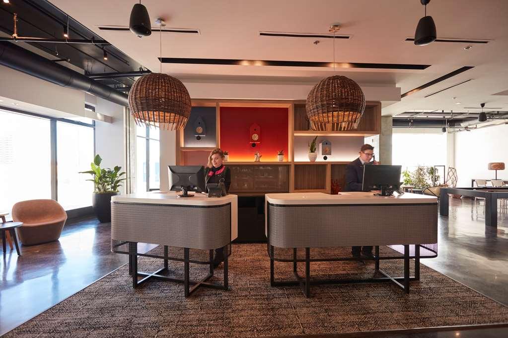 Alt Hotel Calgary East Village 外观 照片
