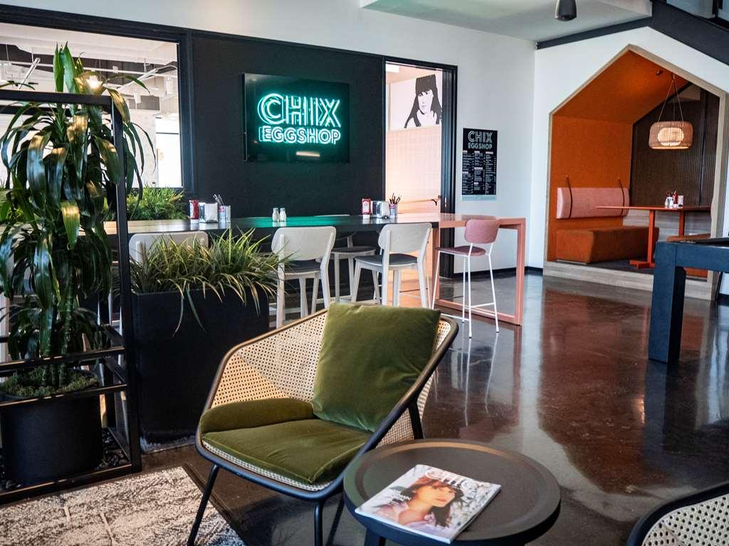 Alt Hotel Calgary East Village 餐厅 照片