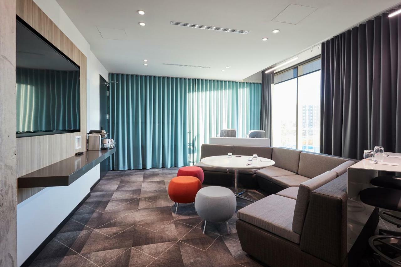 Alt Hotel Calgary East Village 外观 照片